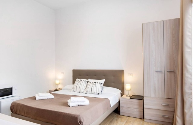 Studio with private bathroom is a part of the San Vincenzo Rooms Guest House and is perfect for 2 guests. The accommodation is located in the renovated period building in Vigonza, which is 10 minutes by car from the center of Padua and on the direct rout