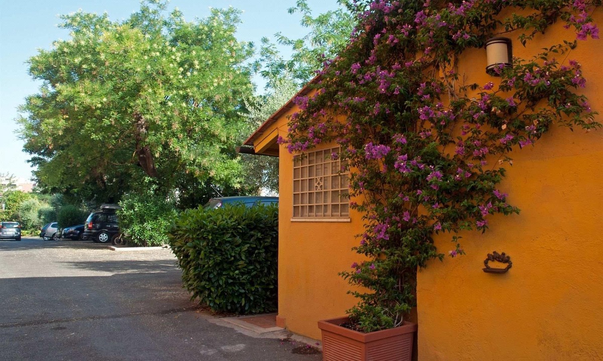 Quartiere XX Ardeatino Hotel | Orto di Roma