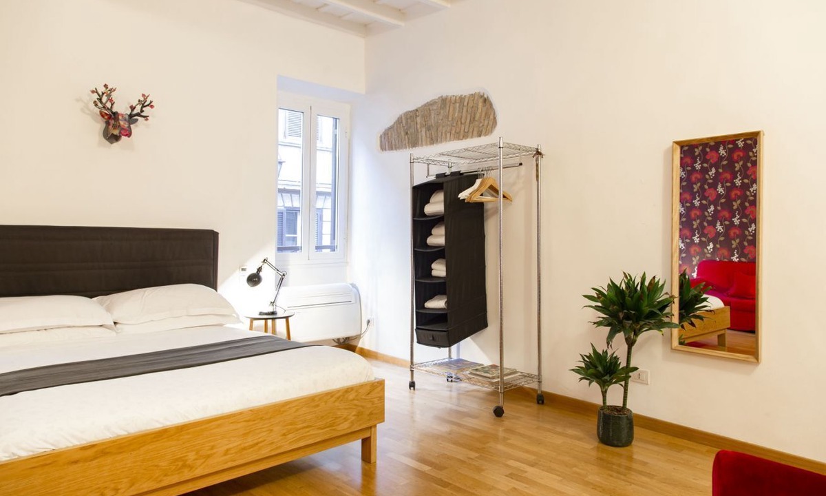 Trastevere Apartment | TrastevereHome - Paglia House of 17Century in Trastevere