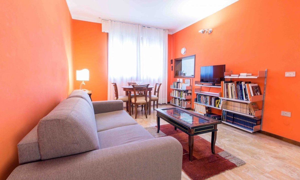 Cannaregio Apartment | Art Painting canal view apartment