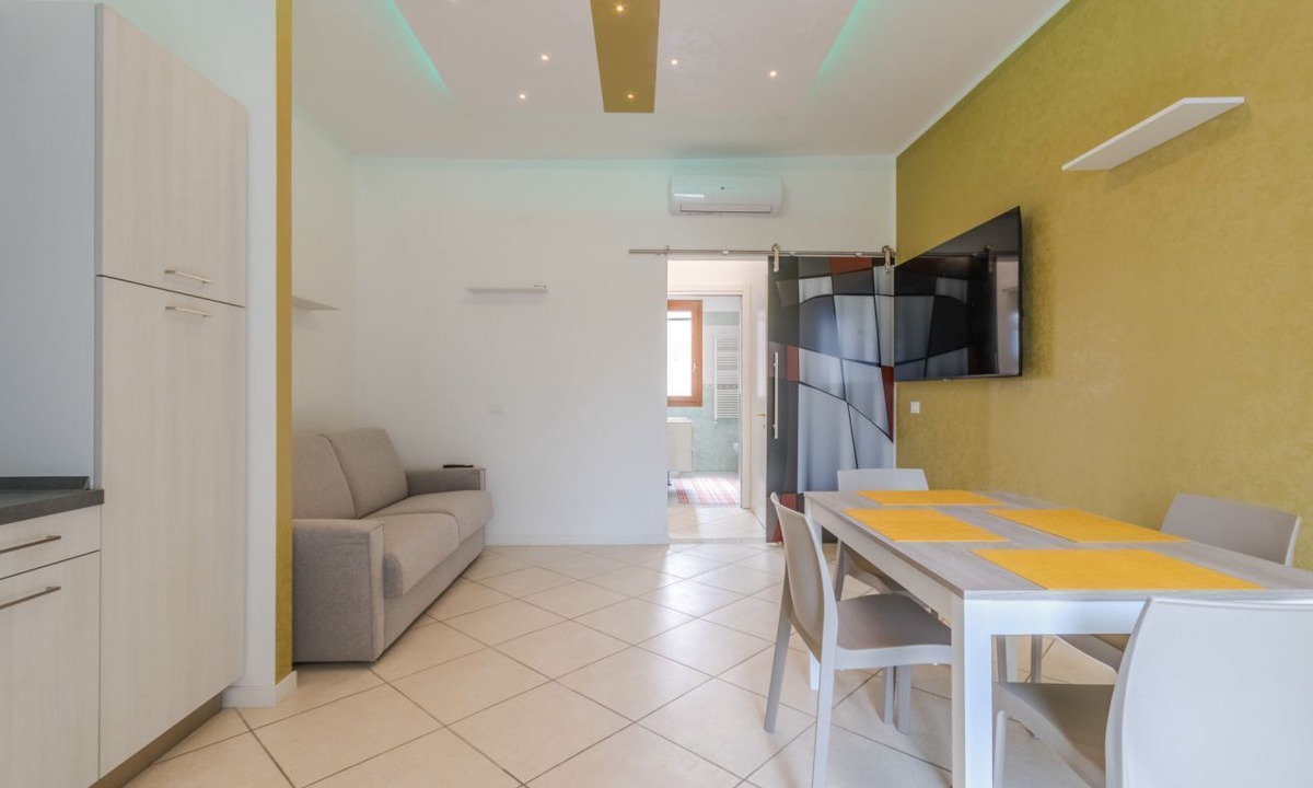 Campalto Apartment | Cozy 45 sq m apartment, ideal for 4 people, located on the first floor of a building without an elevator (steps required).The accommodation is located in the center of Campalto, in an area served by all major amenities.Venice Marco Polo Airport is just a