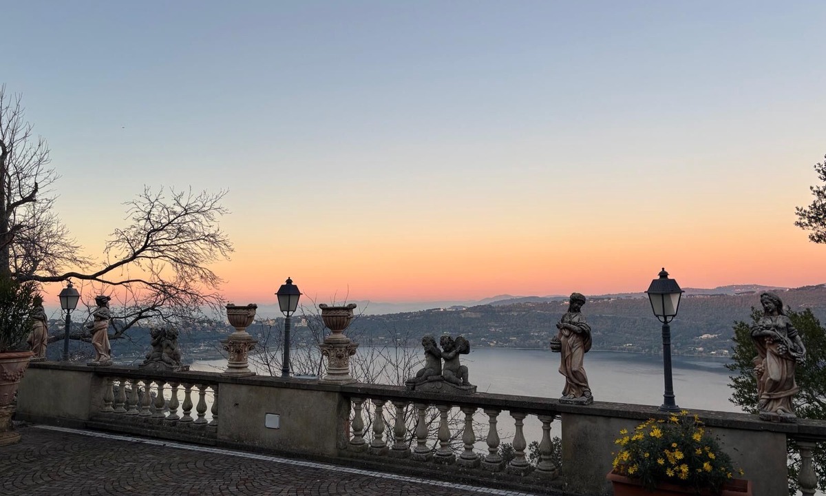 Castel Gandolfo Apartment | Pius XI Garden & Lake View Apartment