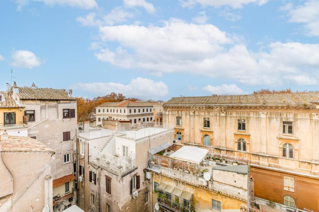 Rione IV Campo Marzio Apartment | Il Palazzetto di Via della Frezza