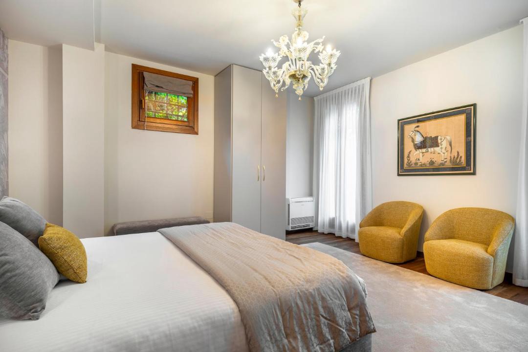 Dorsoduro Apartment | Domus Carla with Garden R&R