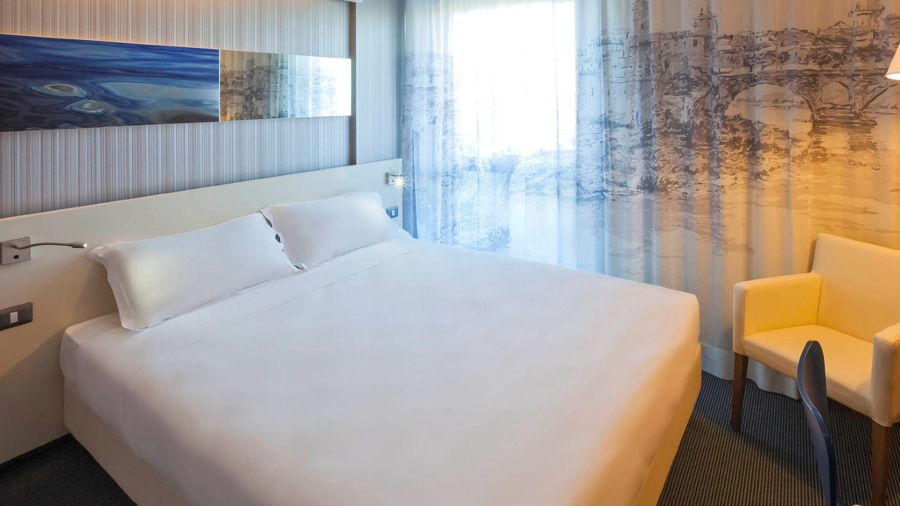 Photo of Bedroom in EUR