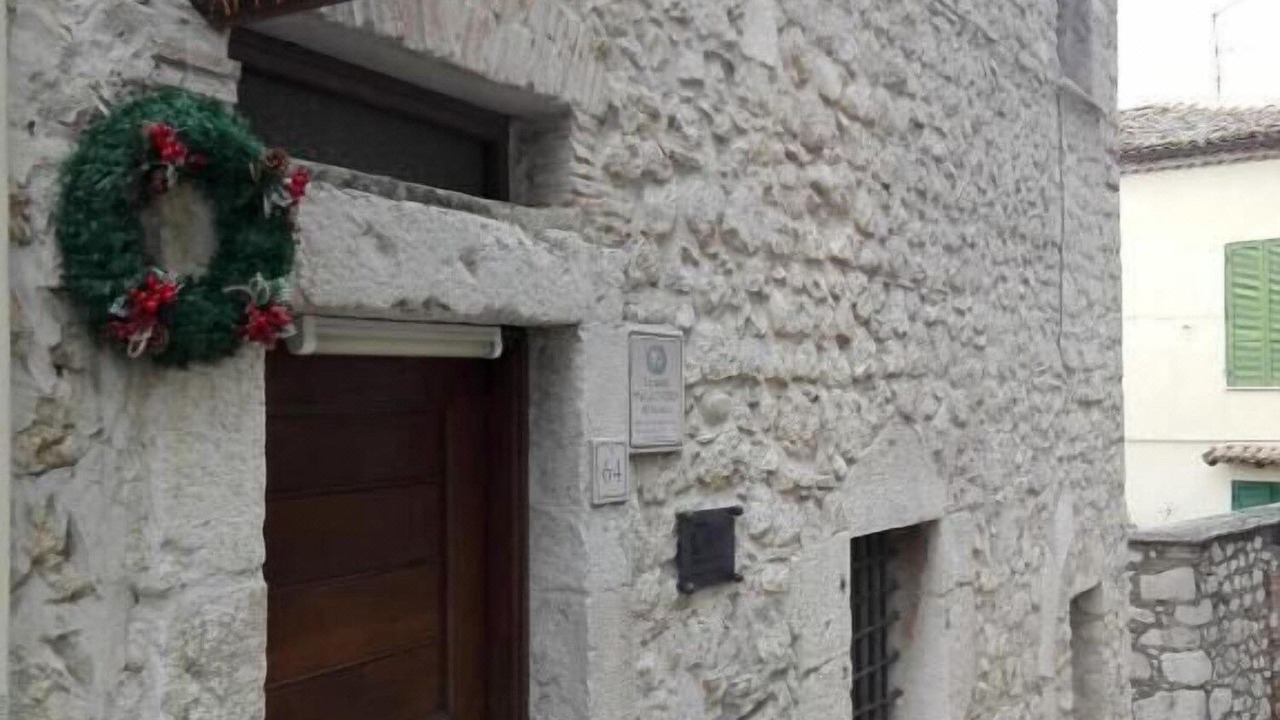 Photo of Buildings in Fumone