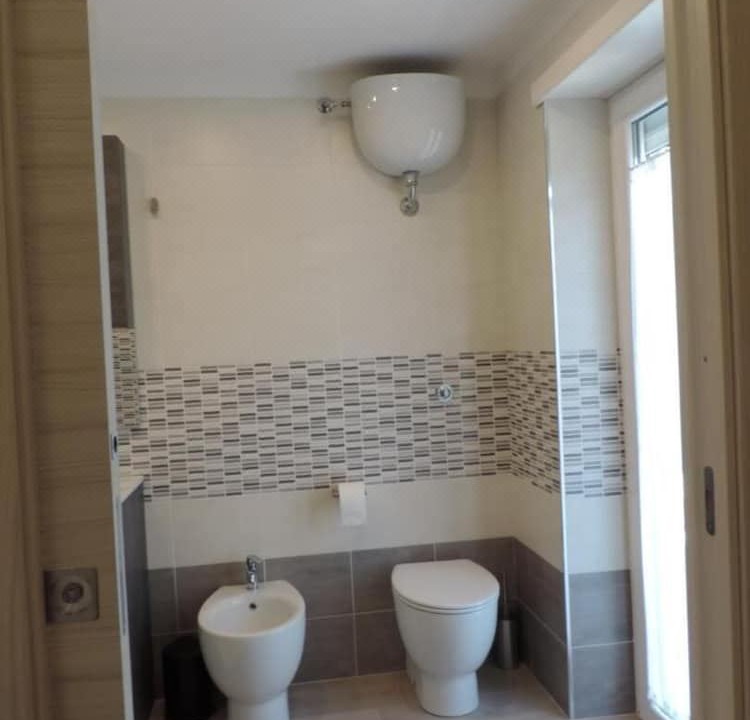 Photo of Bathroom in Universita