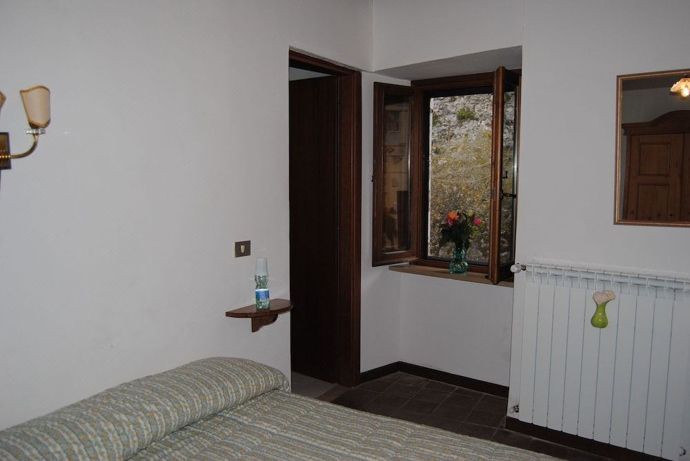 Photo of Bedroom in Fumone