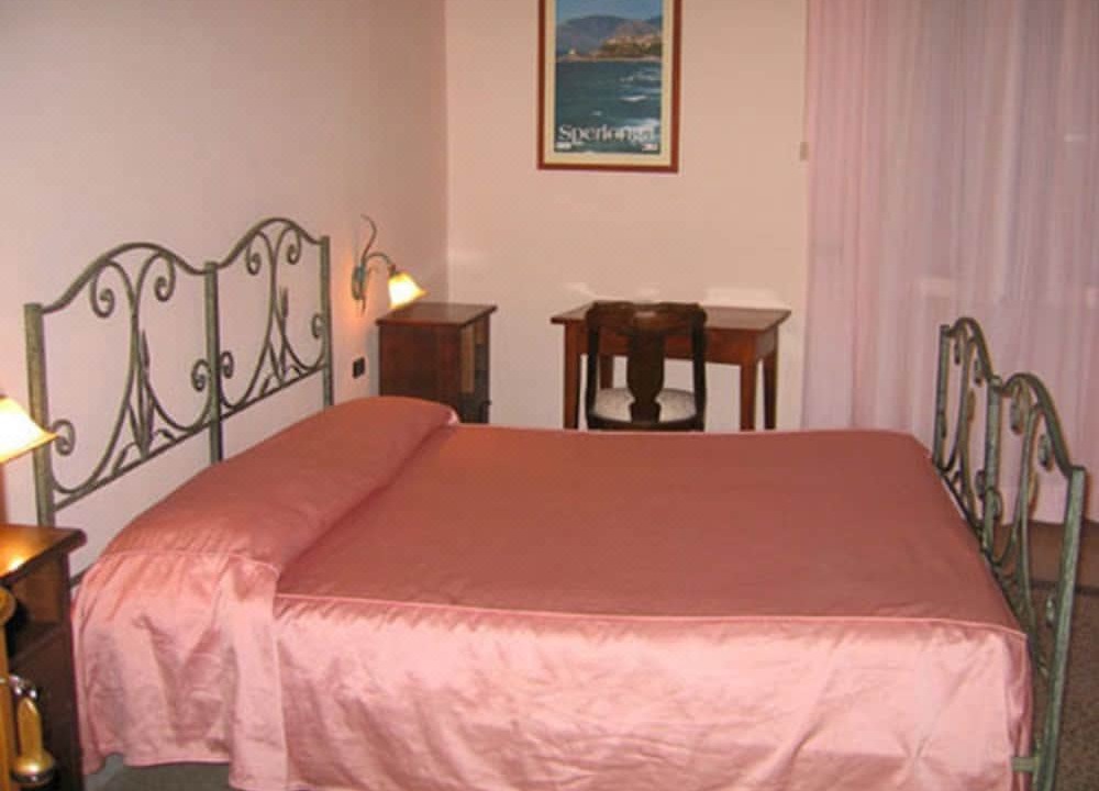 Photo of Bedroom in Latina