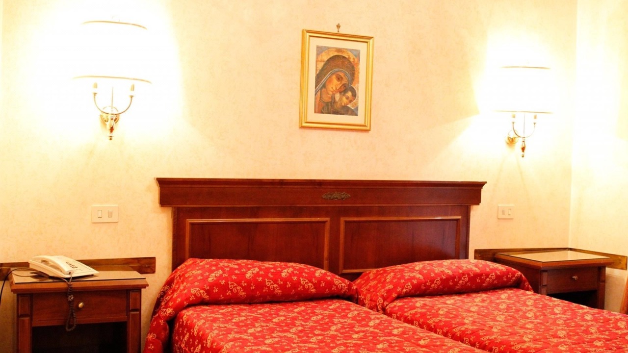 Photo of Bedroom in Rome City Centre