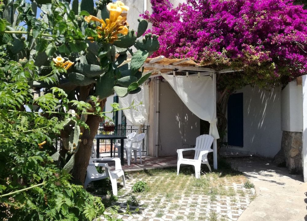 Photo of Buildings in Sperlonga