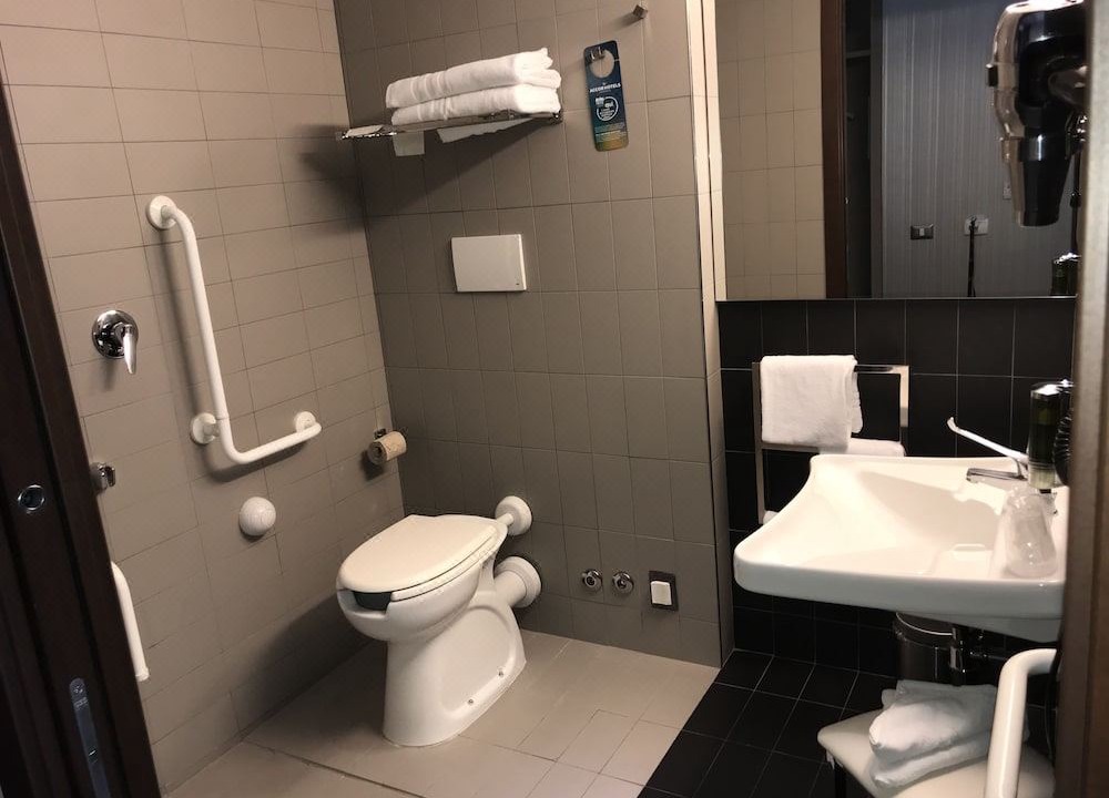 Photo of Bathroom in EUR