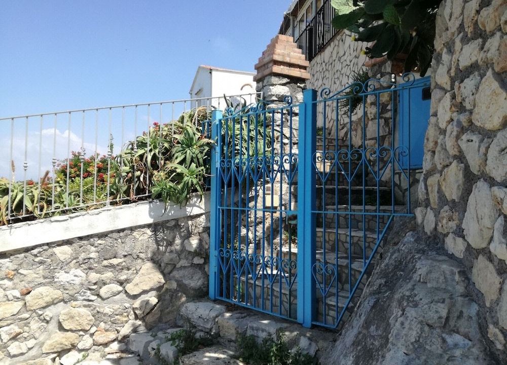 Photo of Buildings in Sperlonga