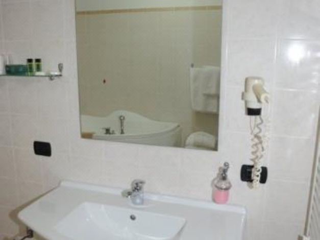 Photo of Bathroom in Cassino