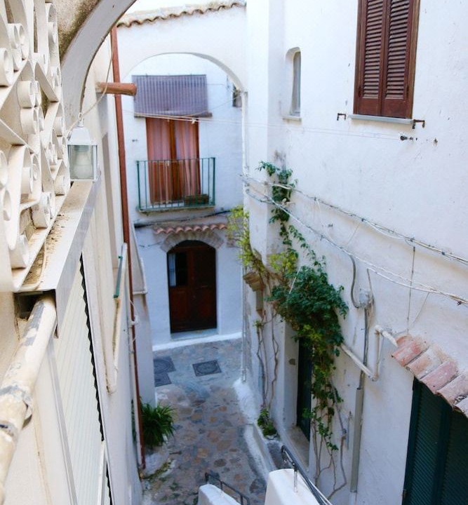 Photo of Buildings in Sperlonga