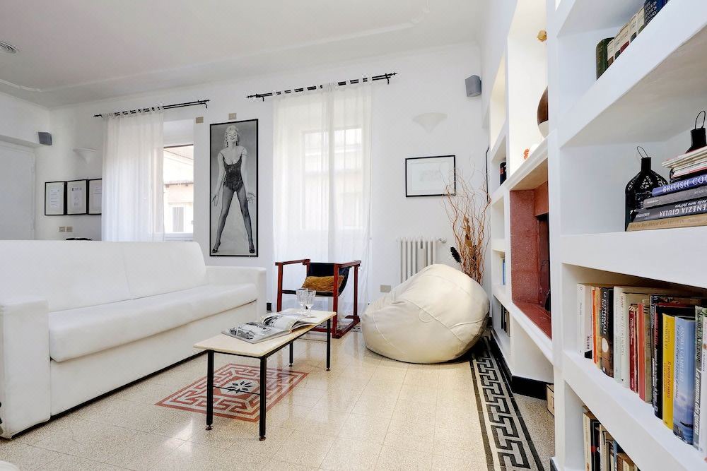 Photo of Livingroom in Monti