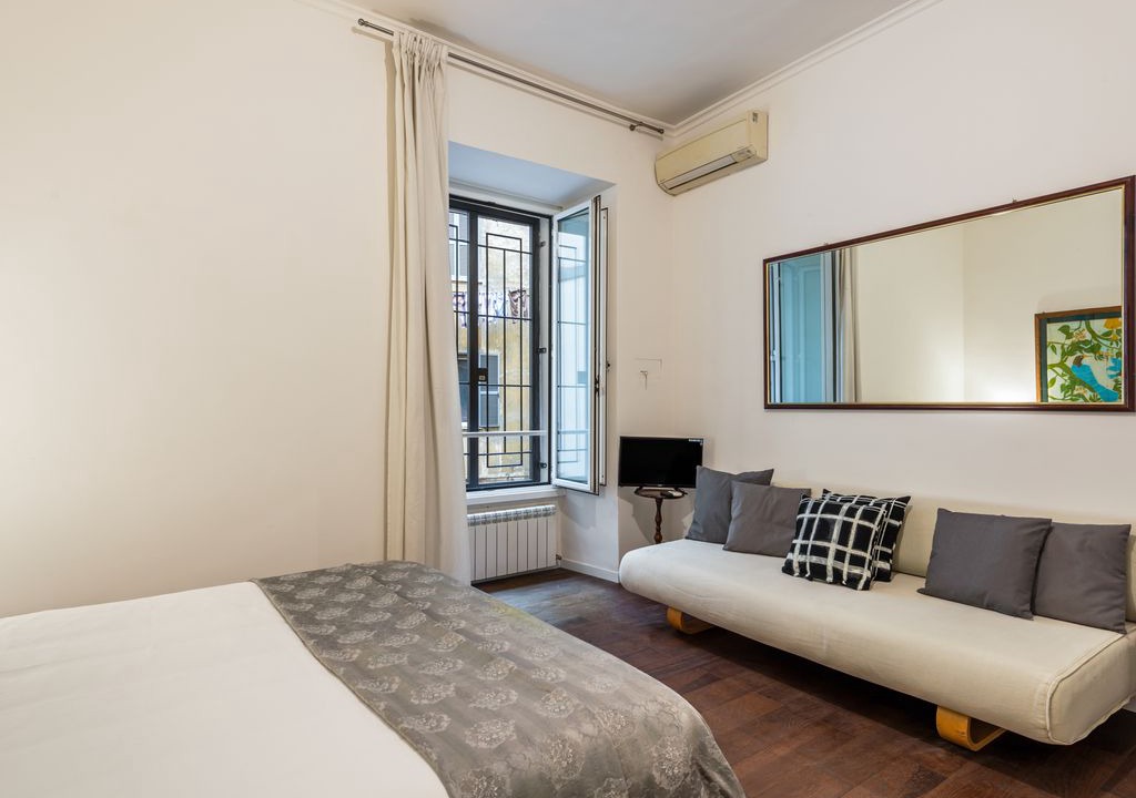 Photo of Bedroom in Esquilino