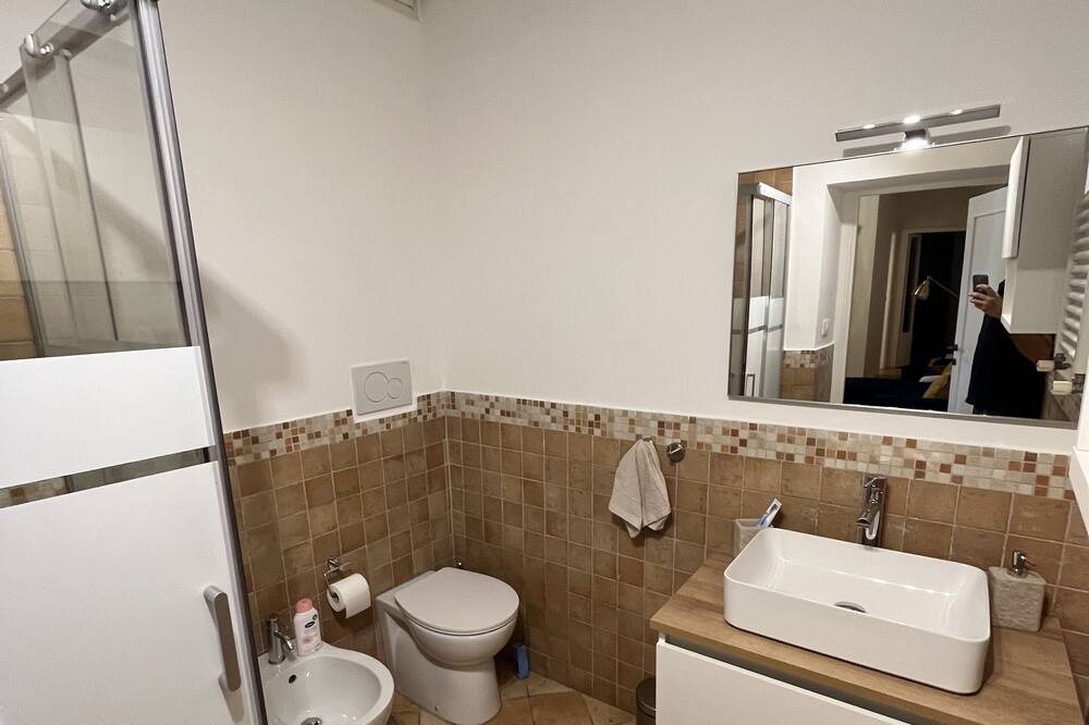 Photo of Bathroom in Testaccio