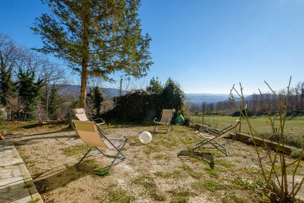 Photo of Outdoor in Semproniano