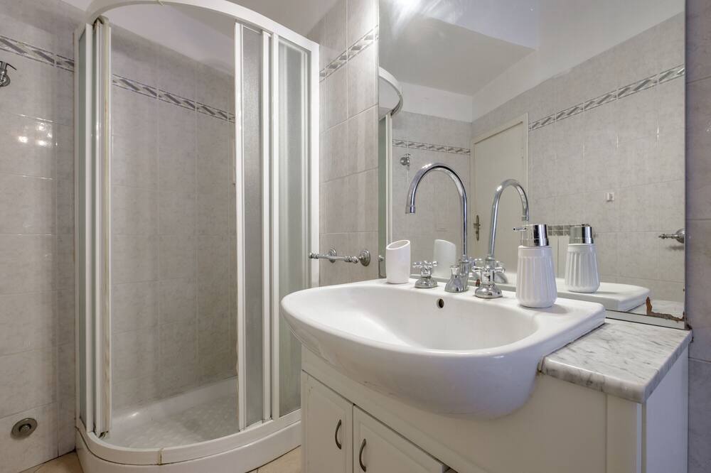 Photo of Bathroom in Montemerano