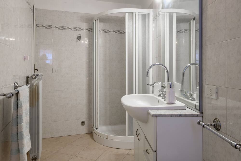 Photo of Bathroom in Montemerano