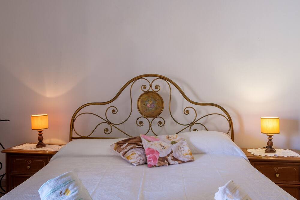 Photo of Bedroom in Montemerano