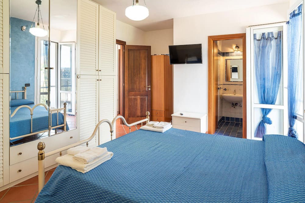 Photo of Bedroom in Pollica
