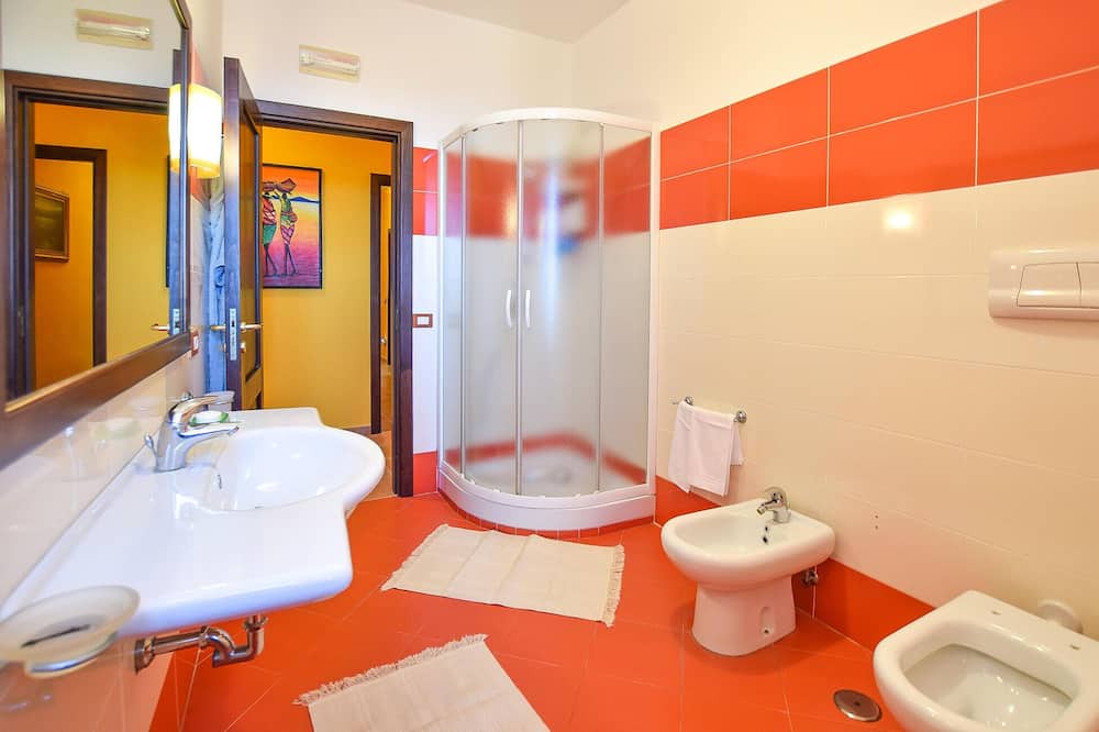 Photo of Bathroom in Laureana Cilento