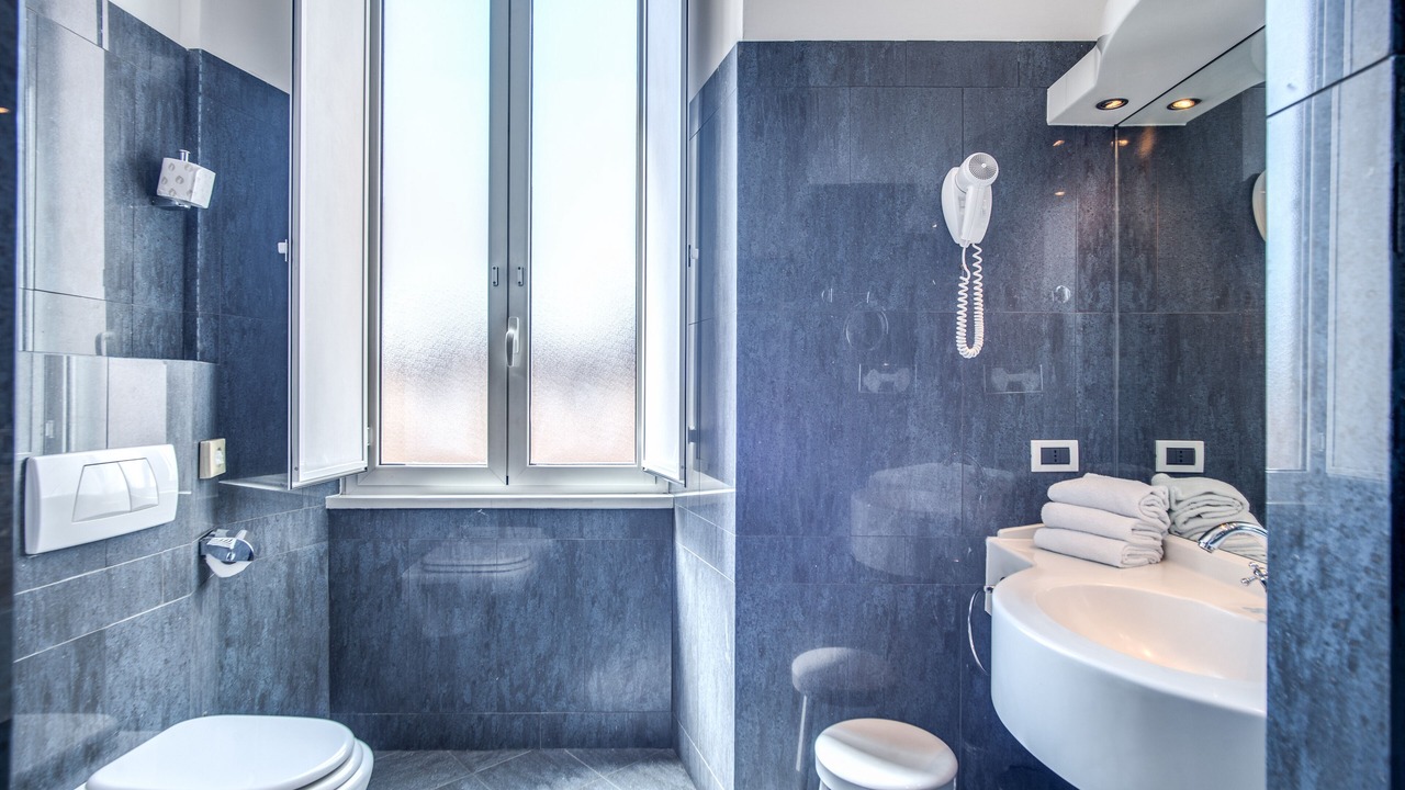 Photo of Bathroom in Navona