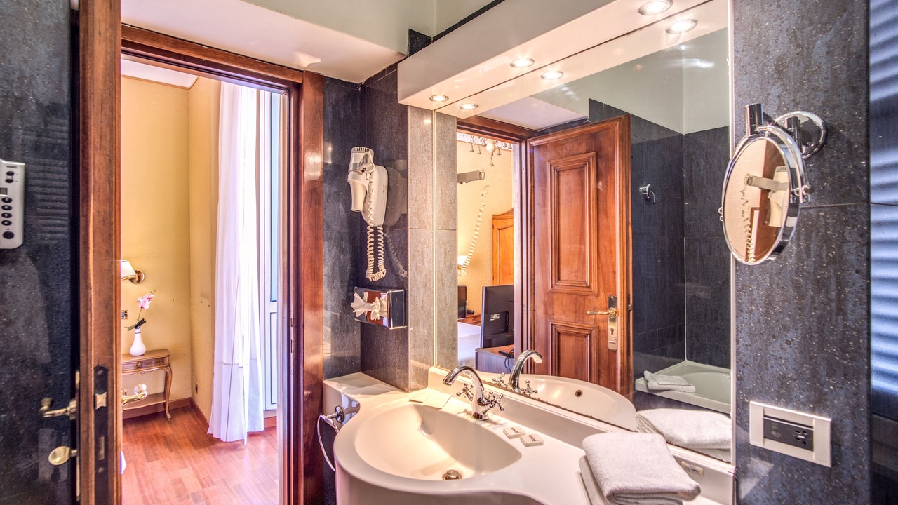 Photo of Bathroom in Navona