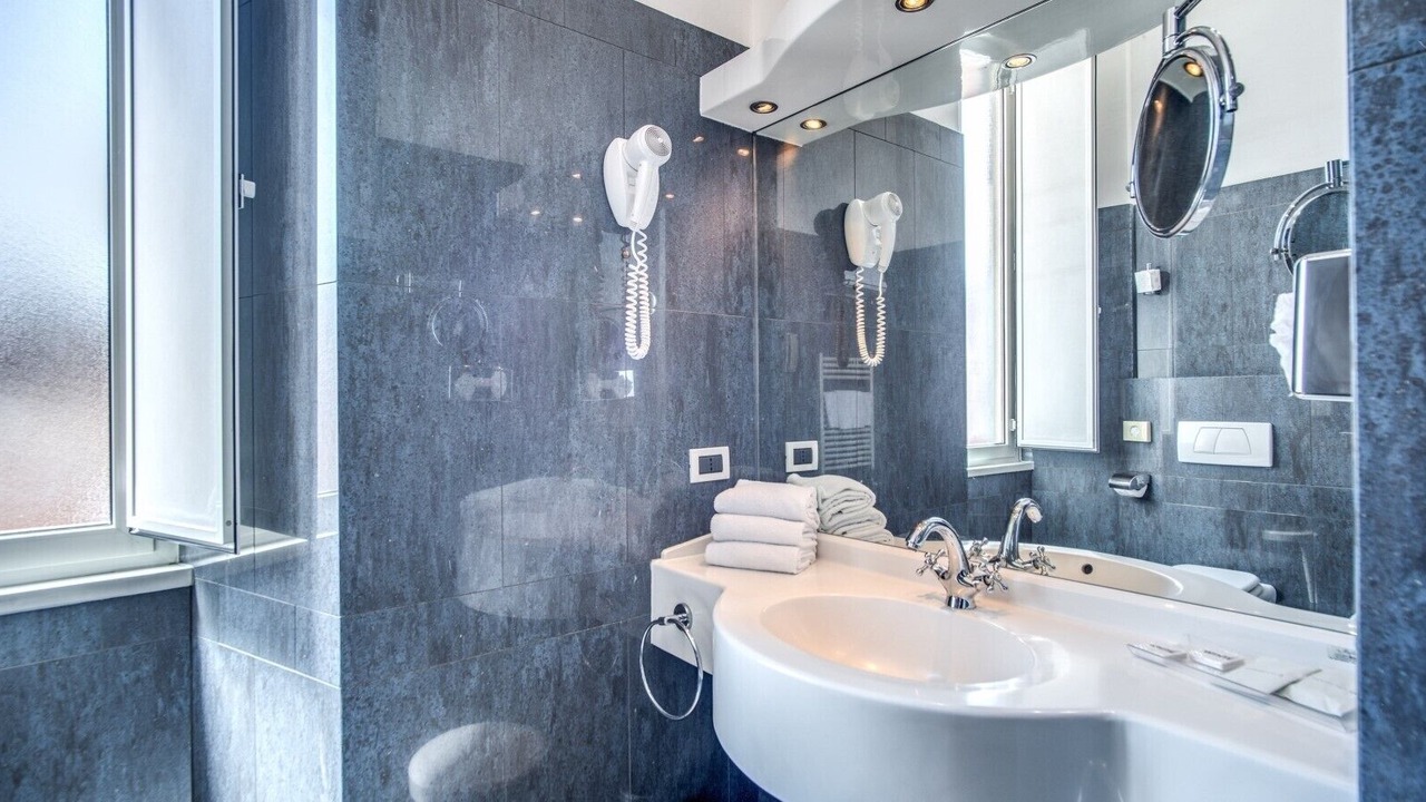 Photo of Bathroom in Navona