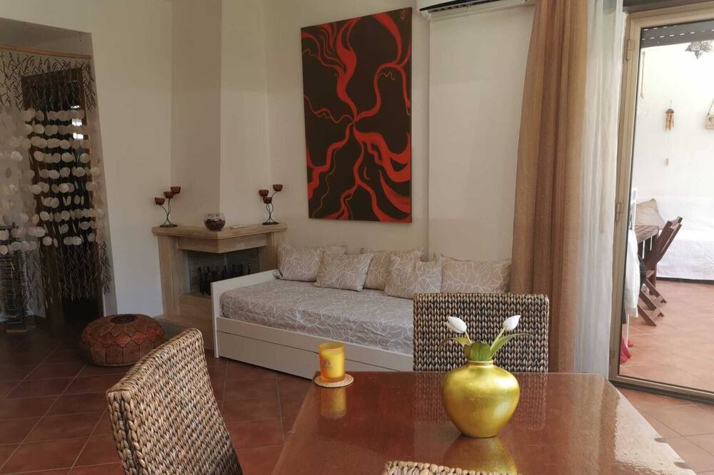 Photo of Livingroom in Quartiere XX Ardeatino