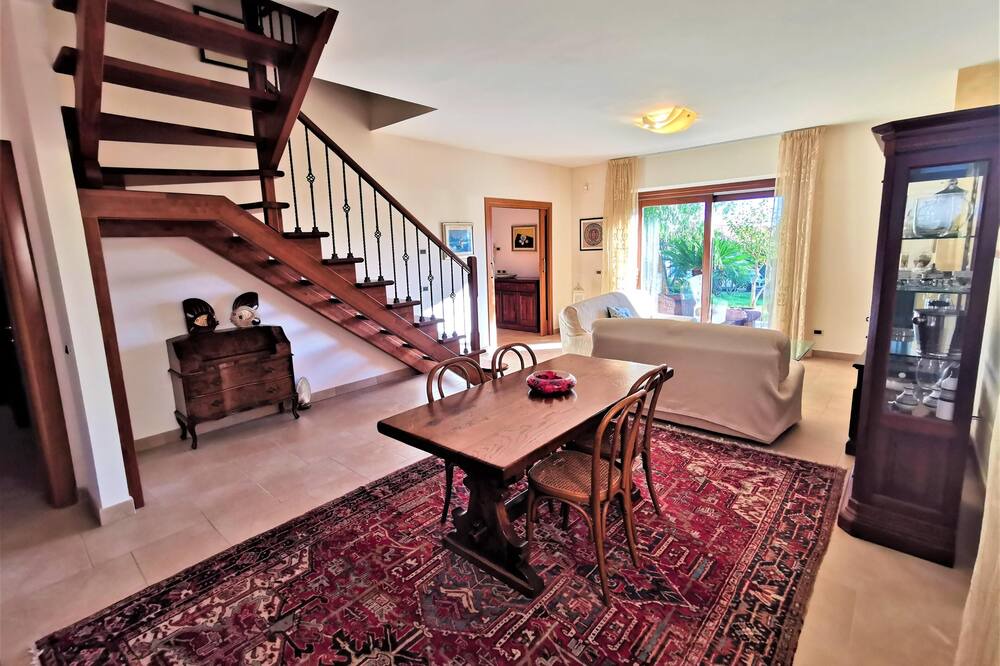 Photo of Livingroom in Ogliastro Marina