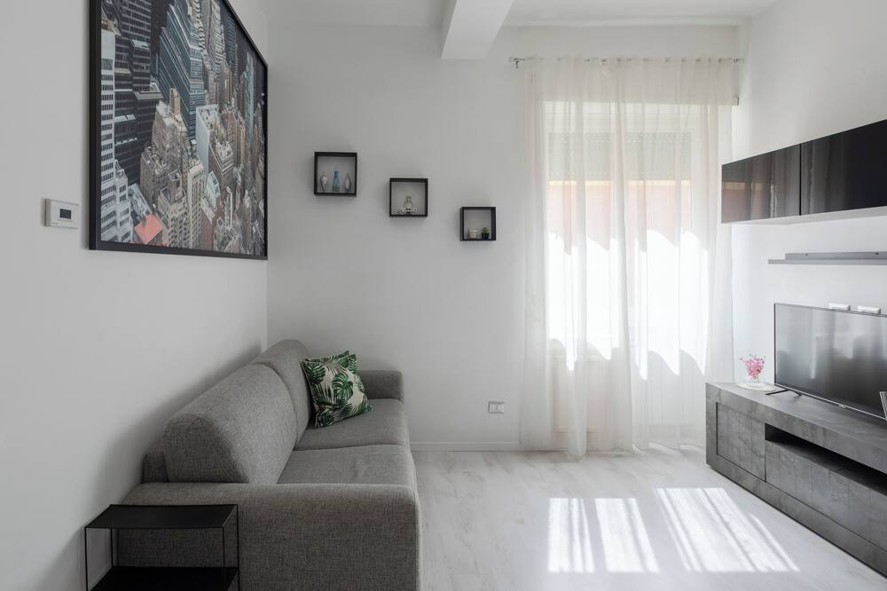 Photo of Livingroom in Quartiere XXIII Alessandrino