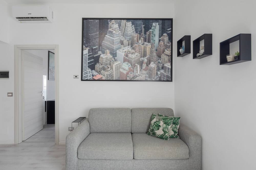 Photo of Livingroom in Quartiere XXIII Alessandrino