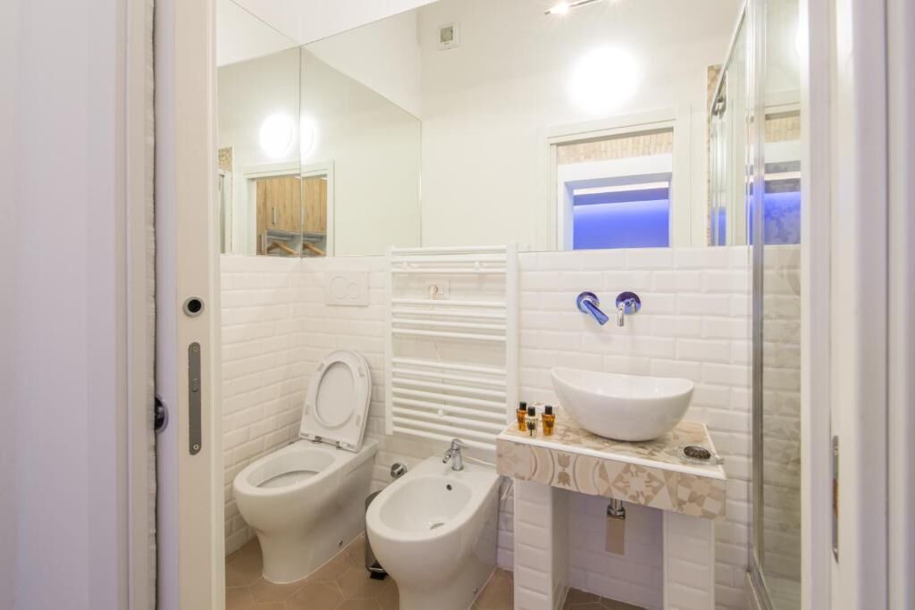 Photo of Bathroom in Navona