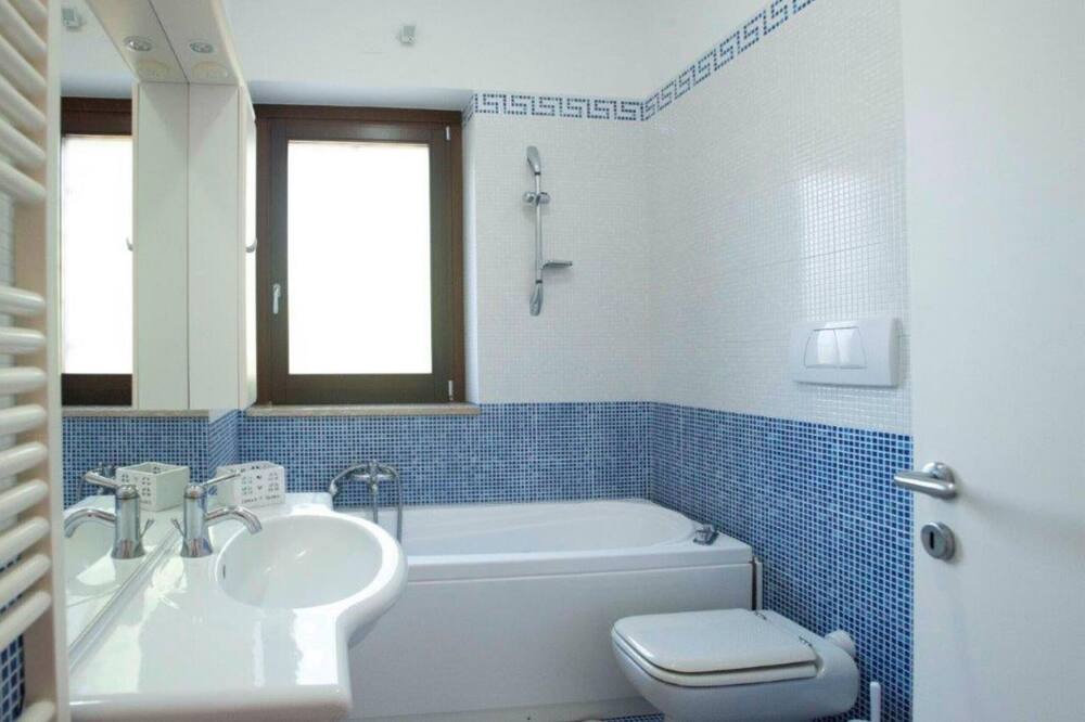 Photo of Bathroom in Noci