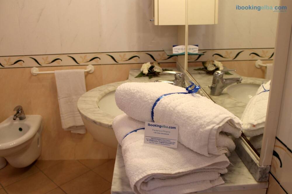 Photo of Bedroom in Lido di Capoliveri