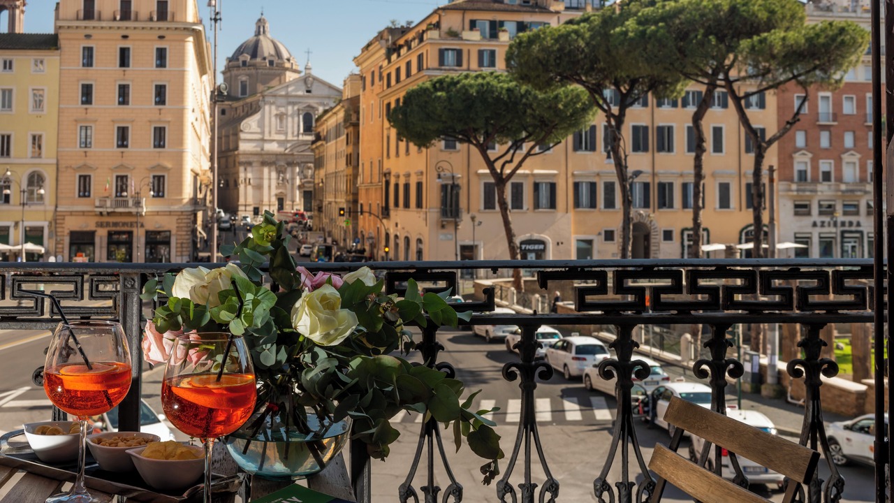 Photo of Others in Navona