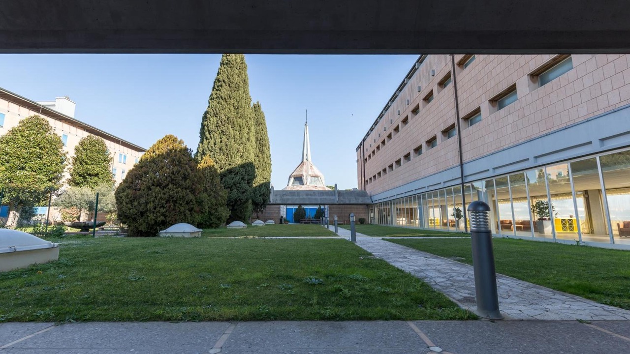 Photo of Outdoor in EUR
