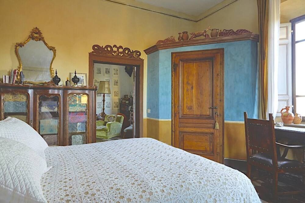 Photo of Bedroom in Pitigliano