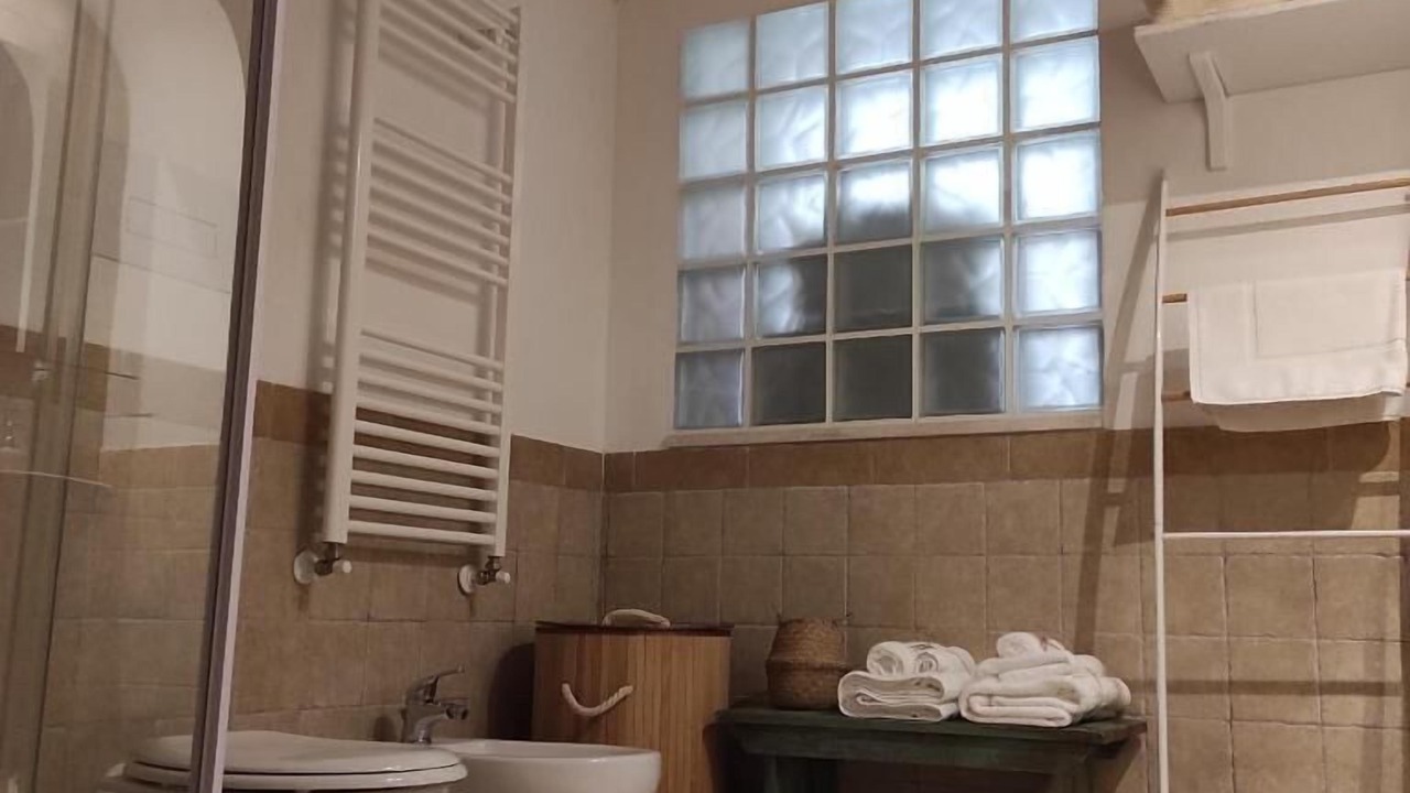 Photo of Bathroom in Brindisi Histotic Center
