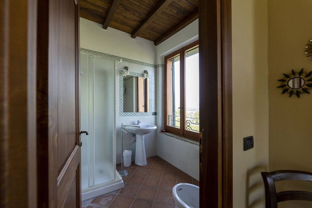 Photo of Bathroom in Cantalupo