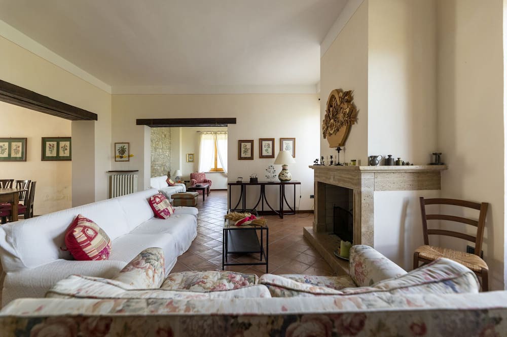 Photo of Livingroom in Cantalupo