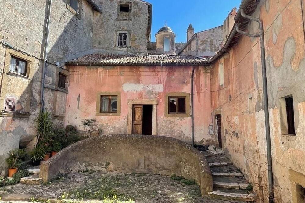 Photo of Outdoor in Farnese