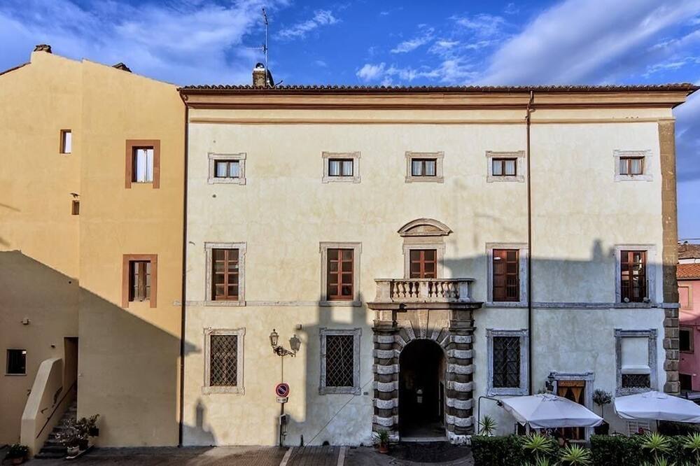 Photo of Outdoor in Farnese