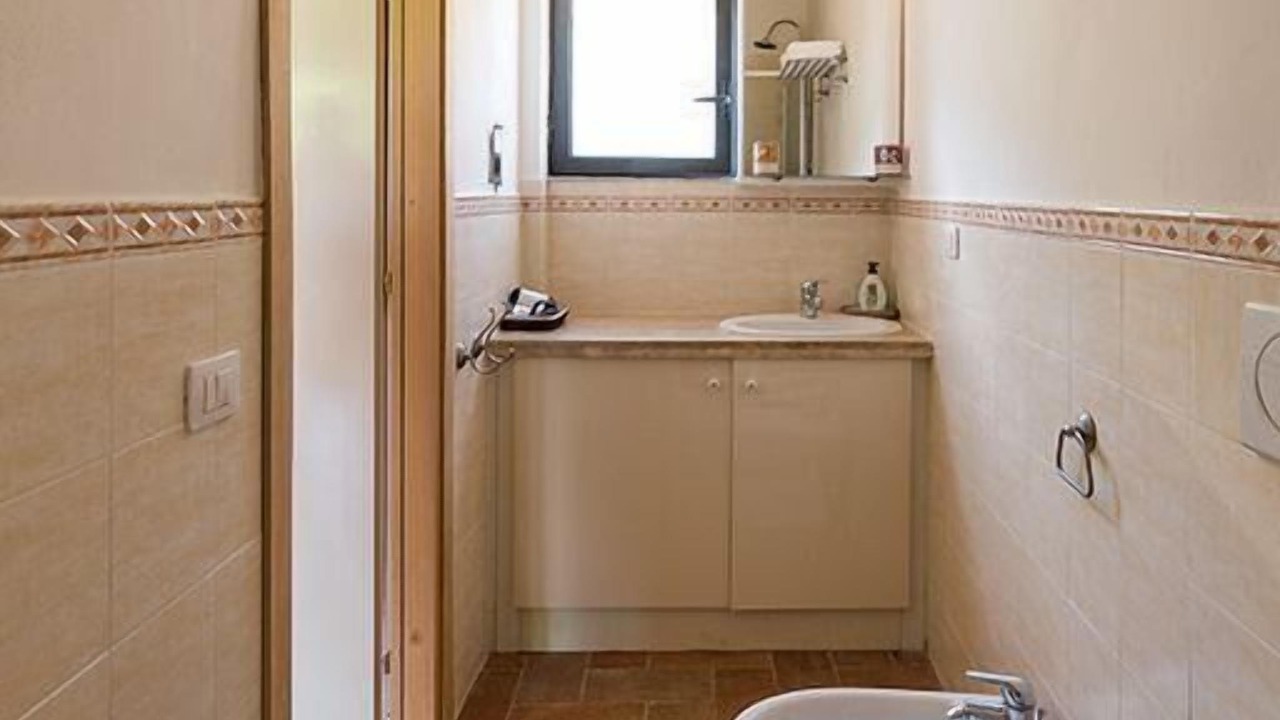 Photo of Bathroom in Saturnia