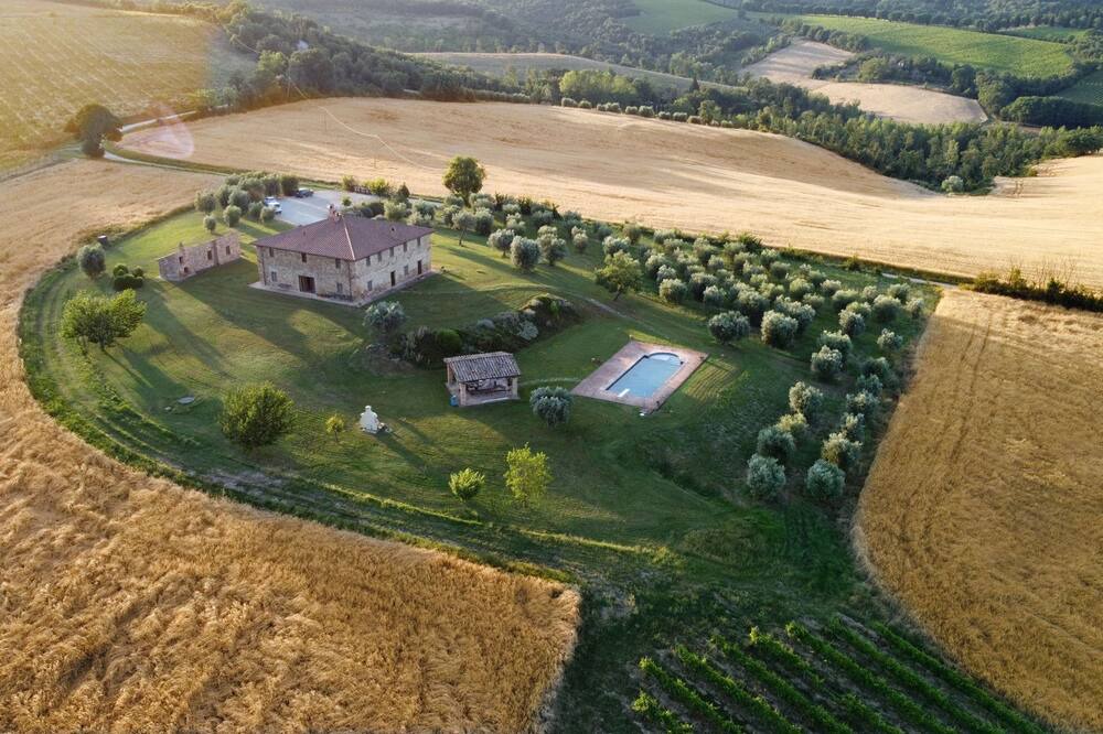 Photo of Outdoor in Compignano