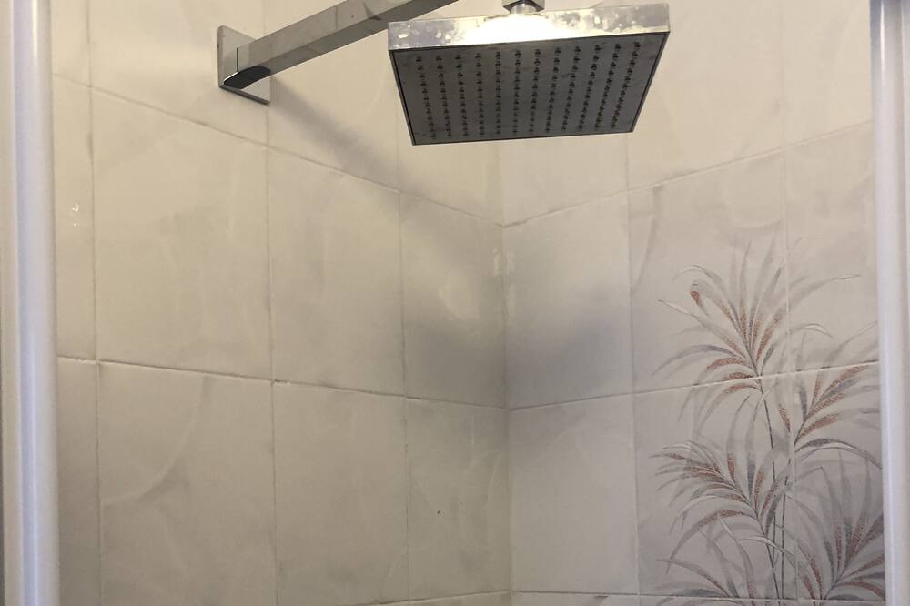 Photo of Bathroom in Maenza