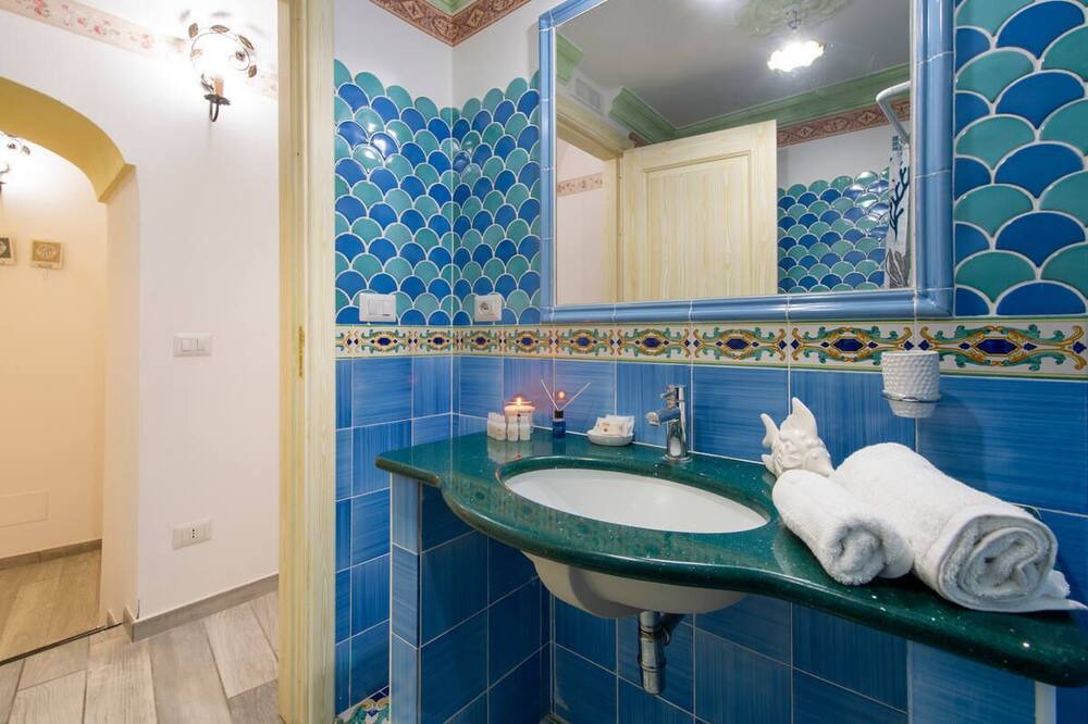 Photo of Bathroom in Chiesa Nuova